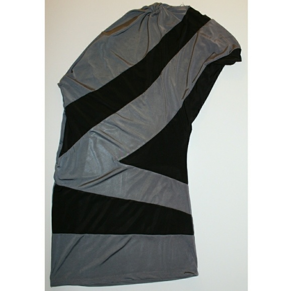 Unique off the shoulder top! - Picture 1 of 6